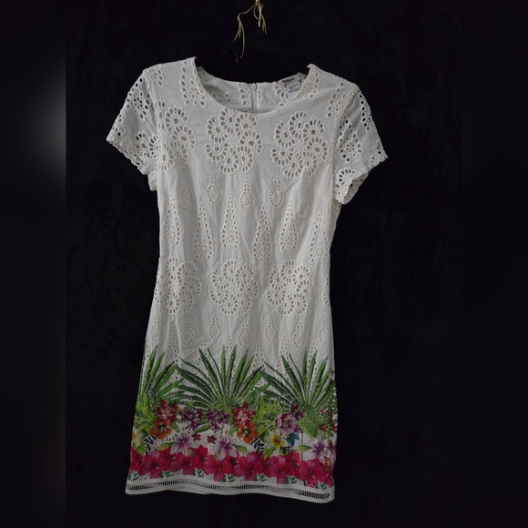 Desigual Dresses & Skirts - Desigual Lace eyelet dress tropical print